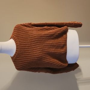 Moon and Madison orange crop sweater with textured sleeved size small